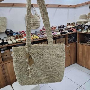 Camlam — Crocheted Raffia Bag